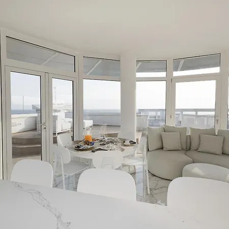 Attico Tour - Vista Mare - Jacuzzi Apartment
